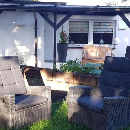 Bungalow An Der Tanne Mit Uberdachter Terrasse Dusseldorf Ngoại thất bức ảnh