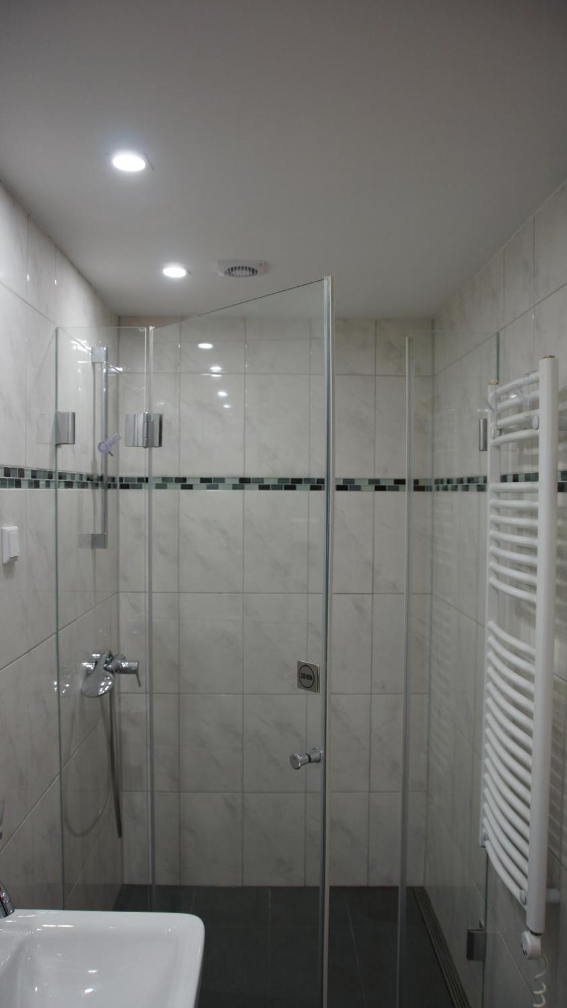 Bungalow An Der Tanne Mit Ueberdachter Terrasse Dusseldorf Ngoại thất bức ảnh