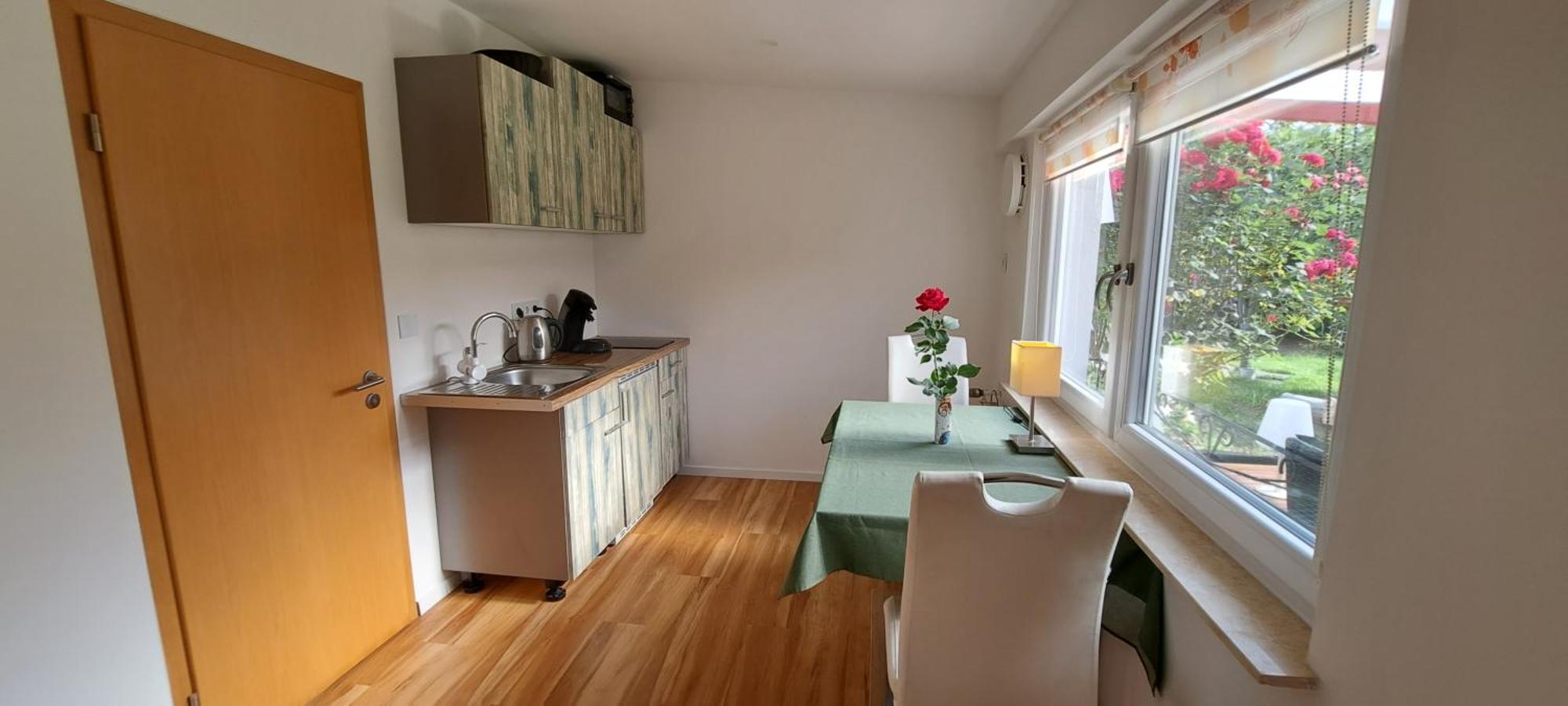 Bungalow An Der Tanne Mit Ueberdachter Terrasse Dusseldorf Ngoại thất bức ảnh